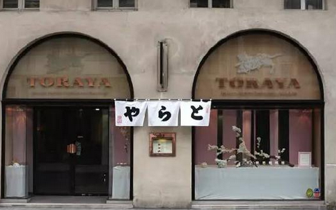 日本小吃店如何做大做強？我們發(fā)現(xiàn)了兩種完全不同的方法