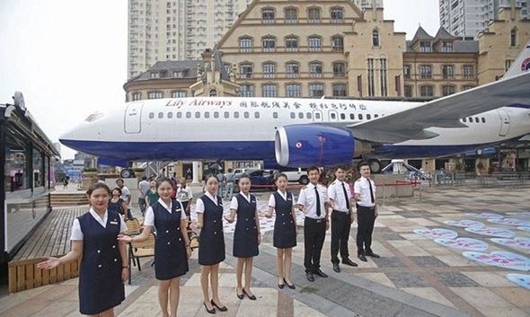 武漢最牛的飛機餐廳，300元可享受各國頭等艙餐飲和專業(yè)的空姐服務(wù)