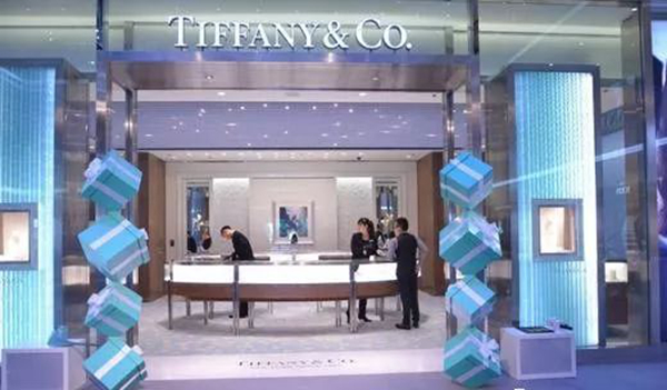 從時尚到過時，Tiffany藍(lán)是這樣一步步被餐飲人用廢的！