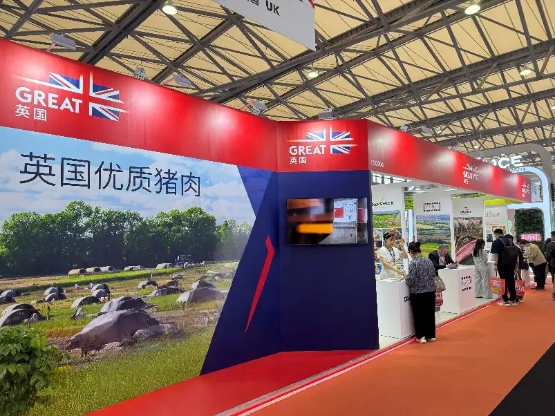 英國(guó)農(nóng)業(yè)與園藝發(fā)展委員會(huì)亮相2025年SIAL西雅國(guó)際食品和飲料展覽會(huì) 優(yōu)質(zhì)英國(guó)豬肉全面呈現(xiàn)，深化中英食品行業(yè)合作|餐飲界
