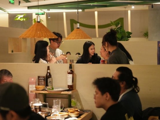 孟慧圓深夜打卡！單日狂賣6萬、翻臺(tái)5輪，沸點(diǎn)計(jì)劃憑啥火出圈？