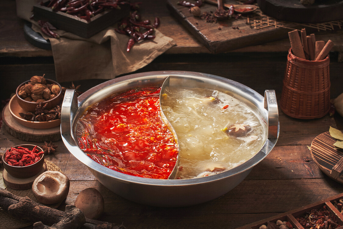 季季紅火鍋強勢登頂！香辣火鍋領導品牌和銷量第一打響春節(jié)前哨戰(zhàn)