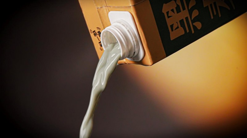 不加食用油的燕麥奶還能好喝嗎？把厚椰乳賣爆的菲諾給出了答案